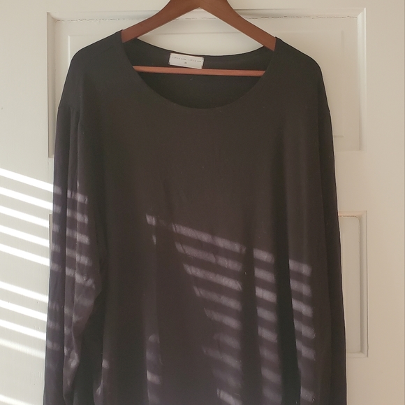 Little High Little Low Tops - Black Lightweight Long Sleeve Tee